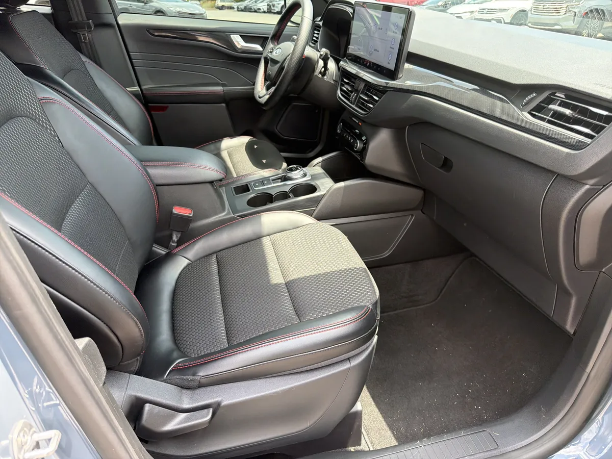 2024 Ford Escape ST-Line thumbnail 26