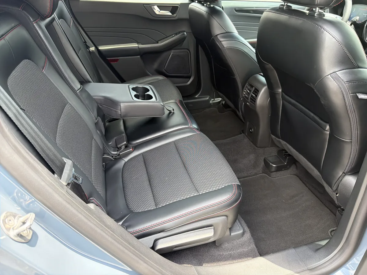 2024 Ford Escape ST-Line thumbnail 28