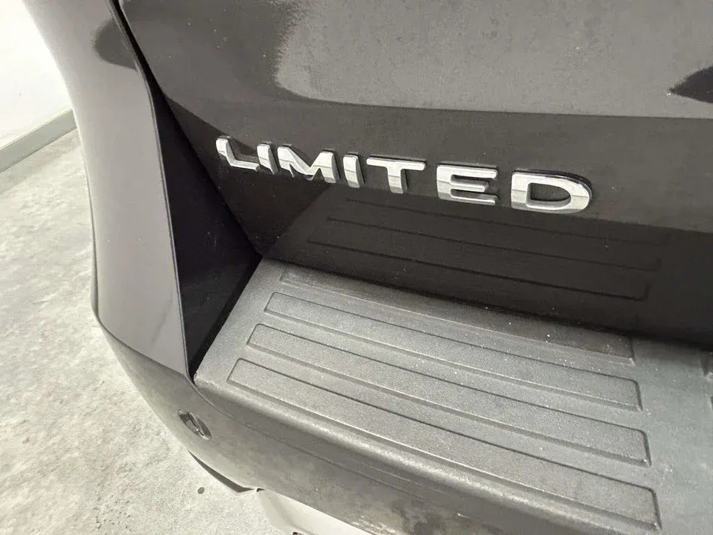 2024 Ford Expedition Limited thumbnail 12