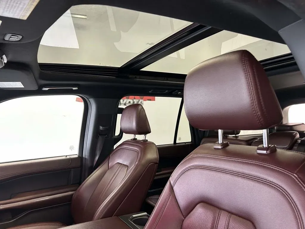 2024 Ford Expedition Limited thumbnail 16