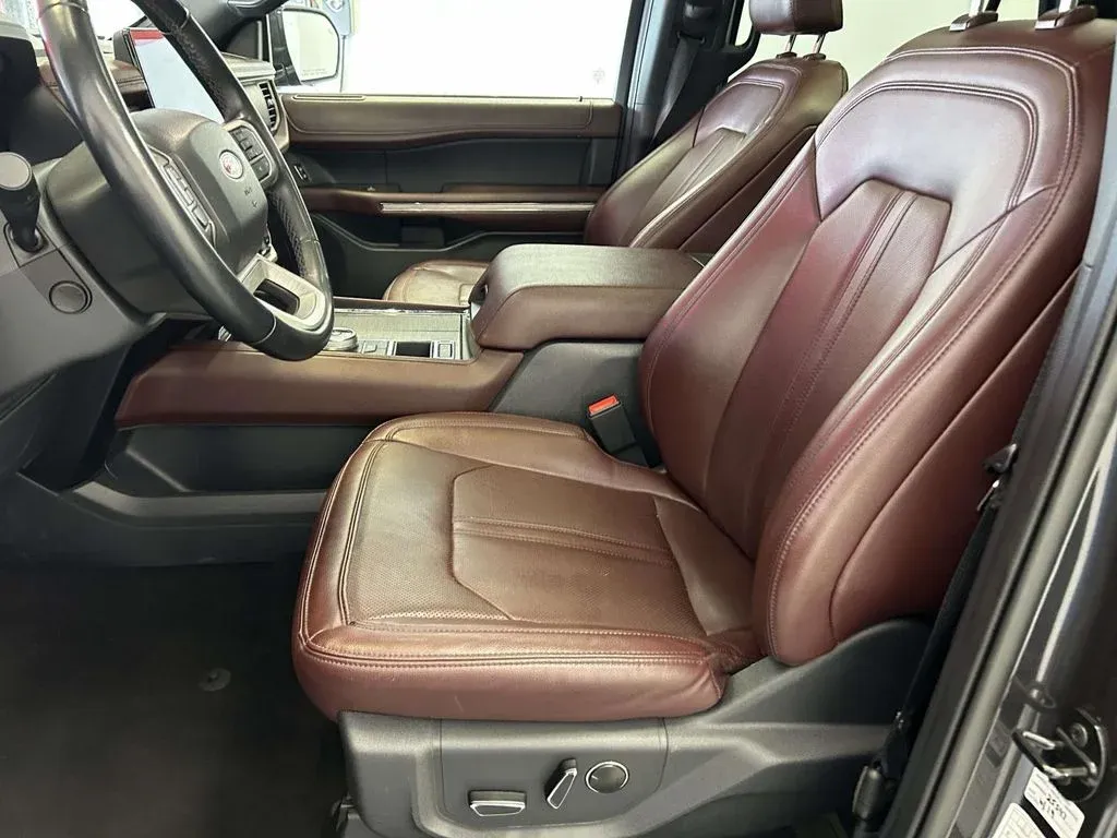 2024 Ford Expedition Limited thumbnail 18