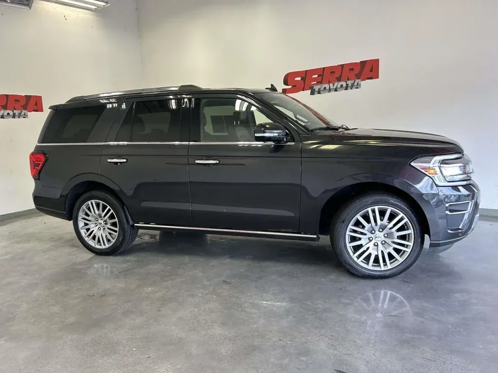 2024 Ford Expedition Limited thumbnail 2
