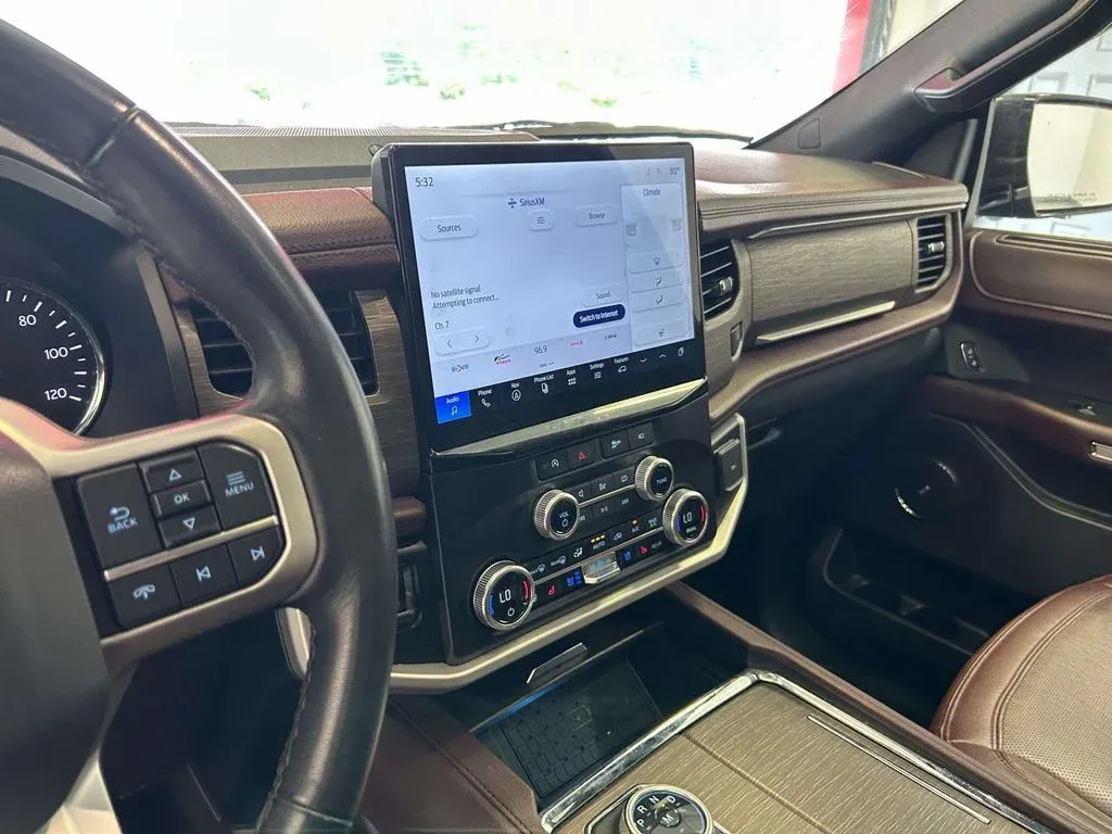 2024 Ford Expedition Limited thumbnail 24