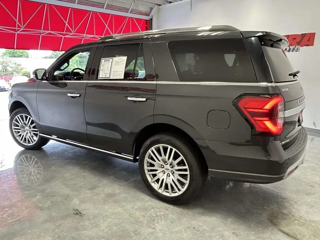 2024 Ford Expedition Limited thumbnail 6