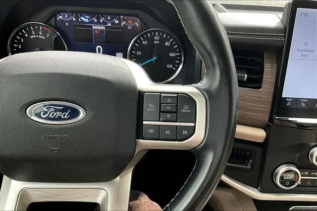 2024 Ford Expedition Limited thumbnail 11