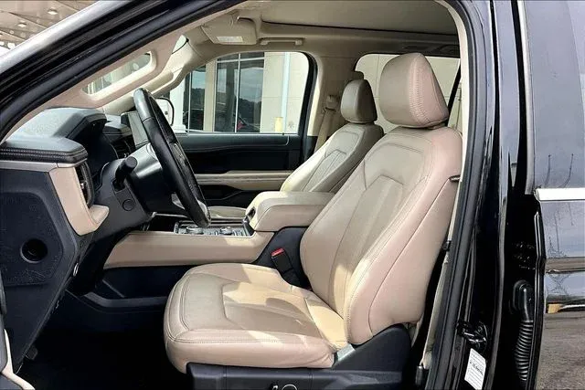 2024 Ford Expedition Limited thumbnail 18