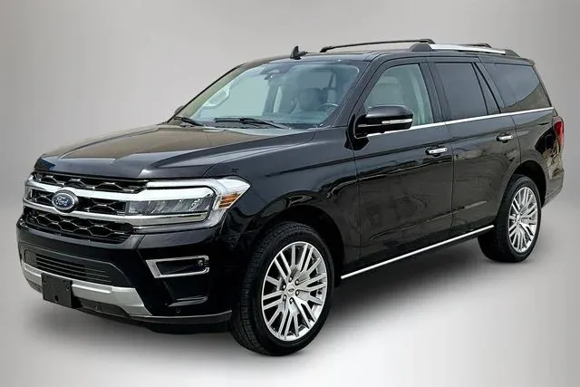 2024 Ford Expedition Limited thumbnail 2