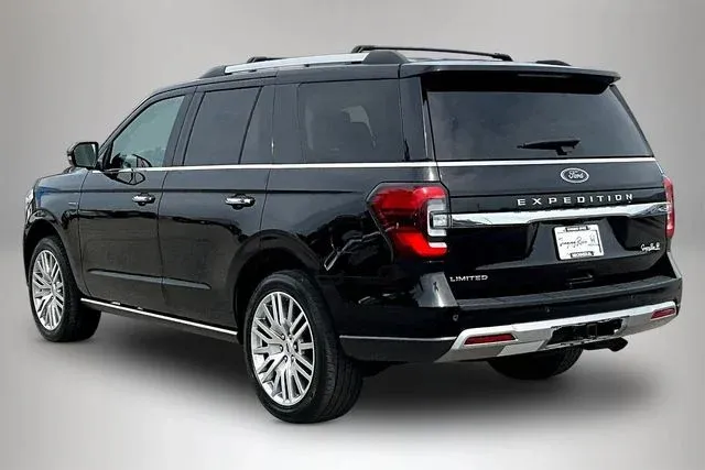 2024 Ford Expedition Limited thumbnail 4