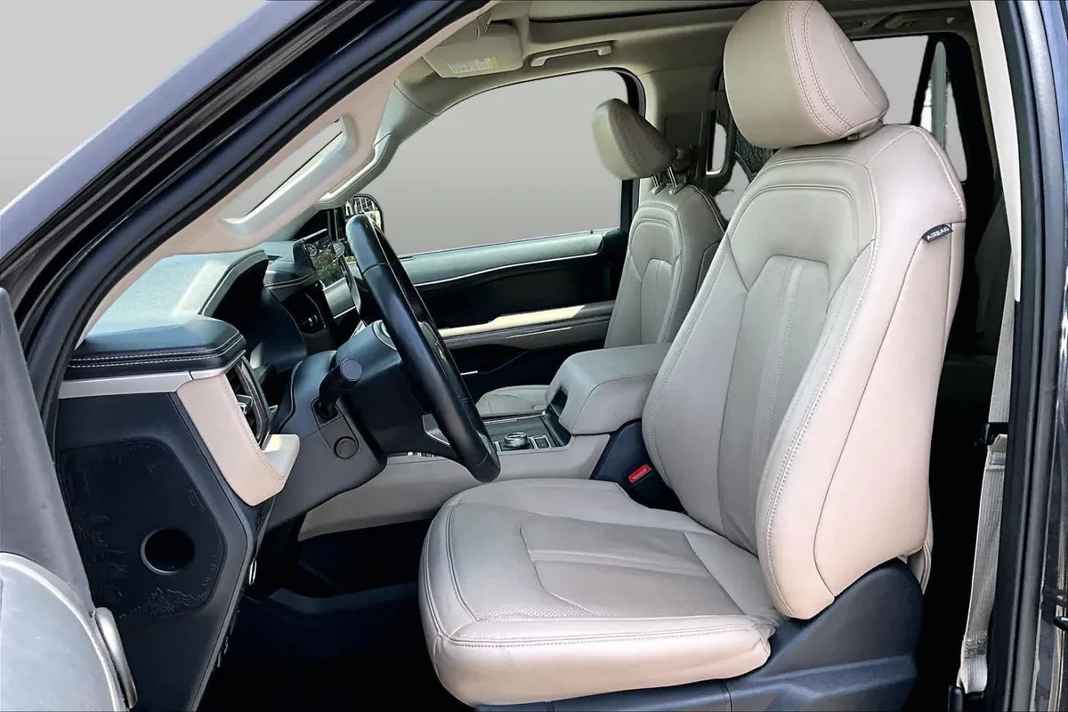 2024 Ford Expedition Max Limited thumbnail 13