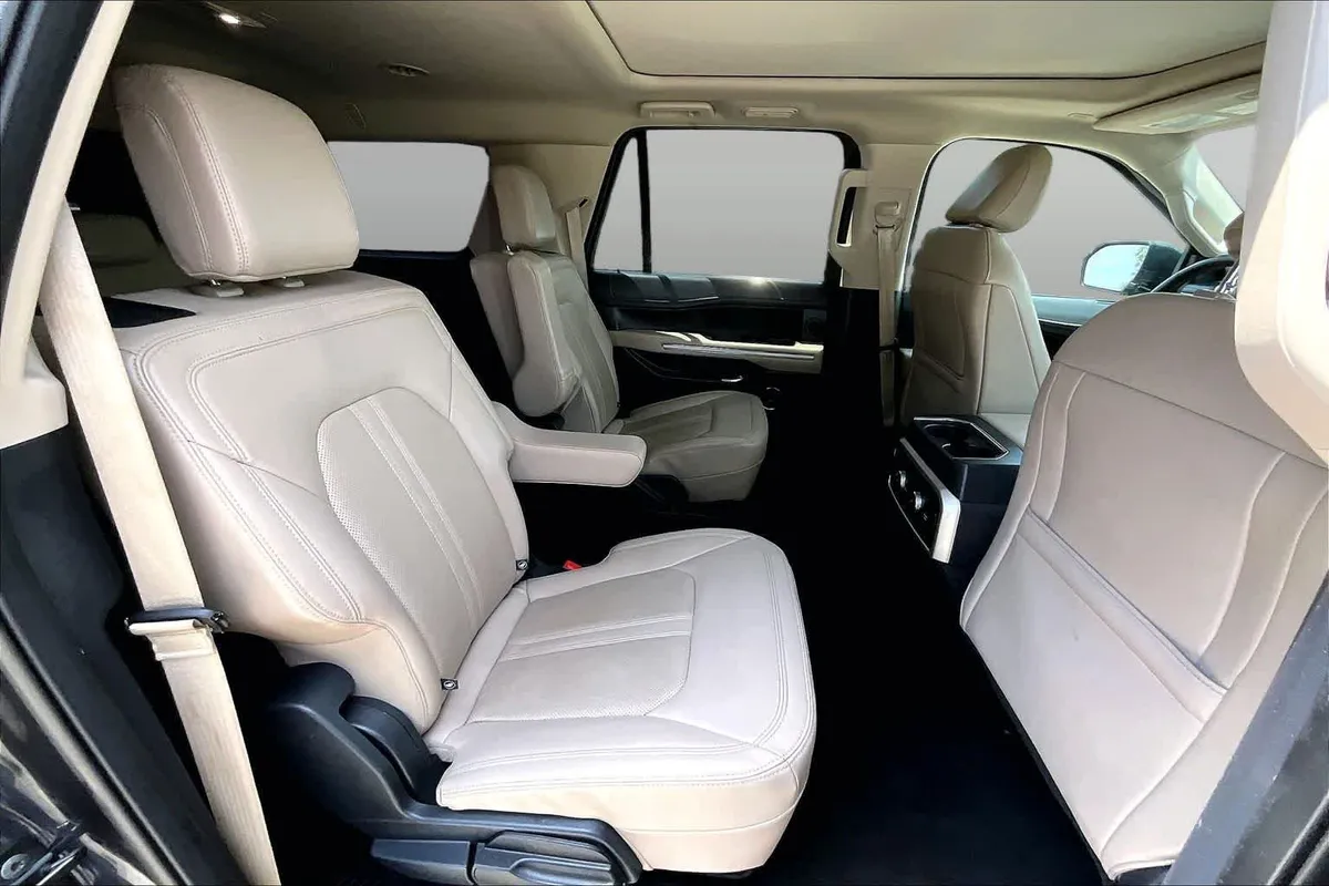 2024 Ford Expedition Max Limited thumbnail 32
