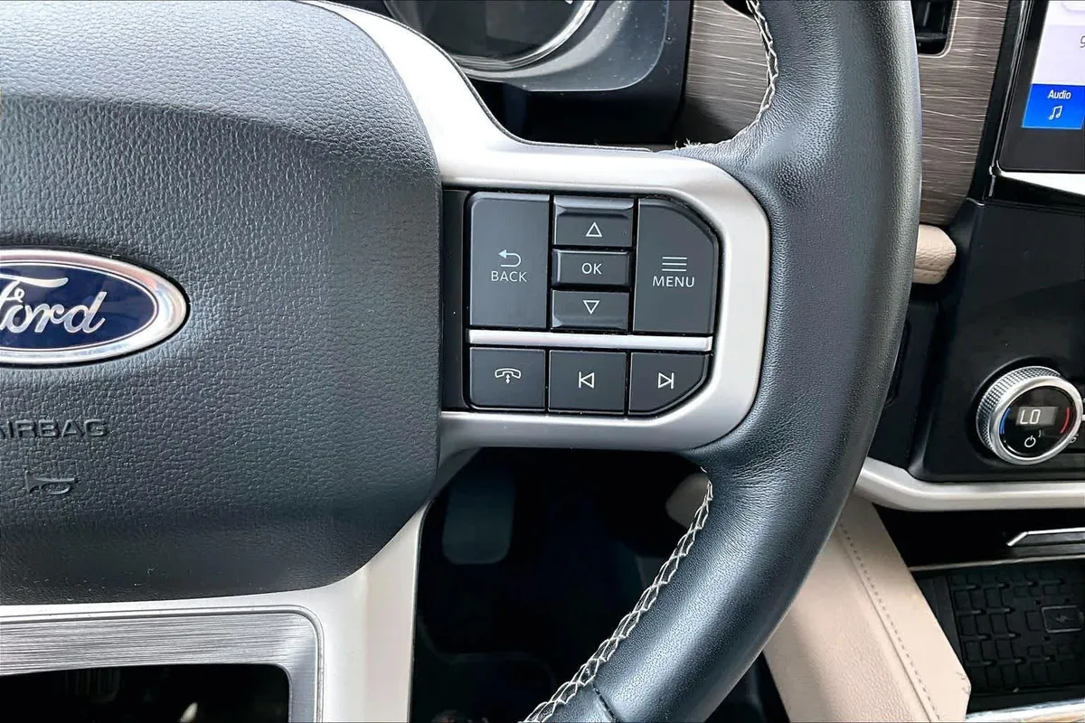 2024 Ford Expedition Max Limited thumbnail 38