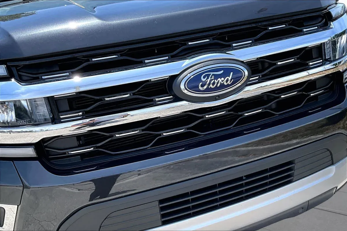 2024 Ford Expedition Max Limited thumbnail 45