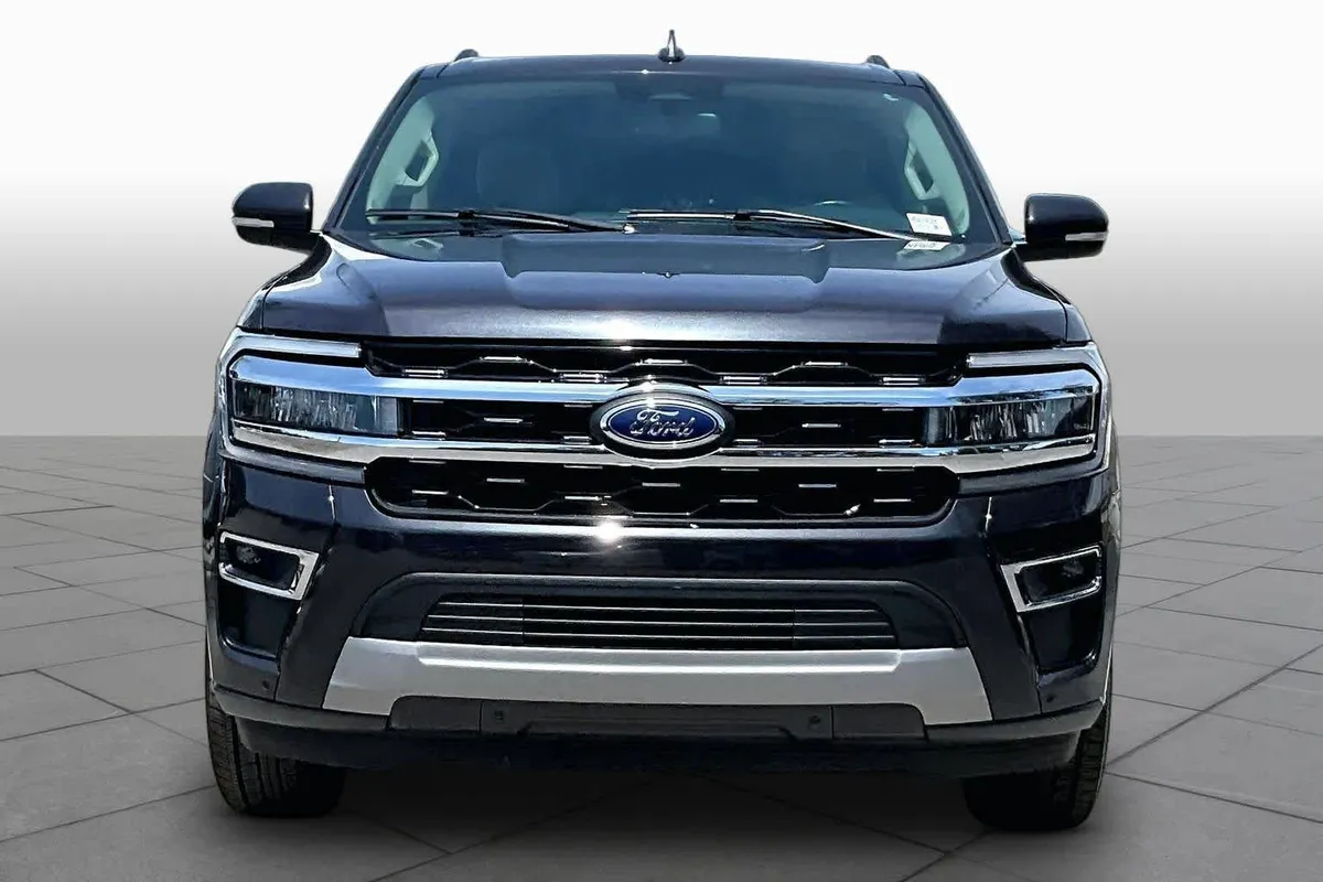 2024 Ford Expedition Max Limited thumbnail 5