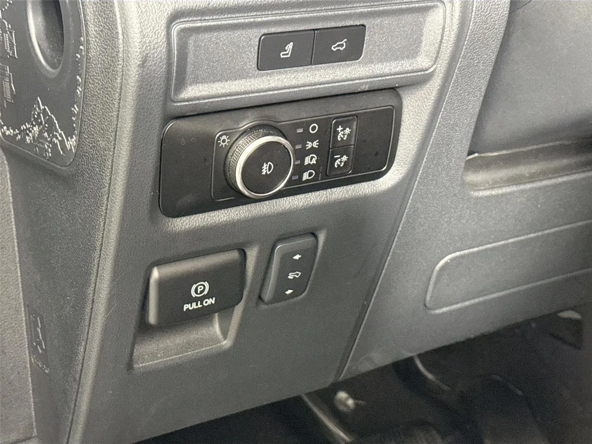 2024 Ford Expedition Max Limited thumbnail 16
