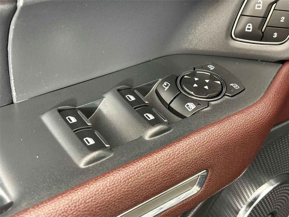 2024 Ford Expedition Max Limited thumbnail 28