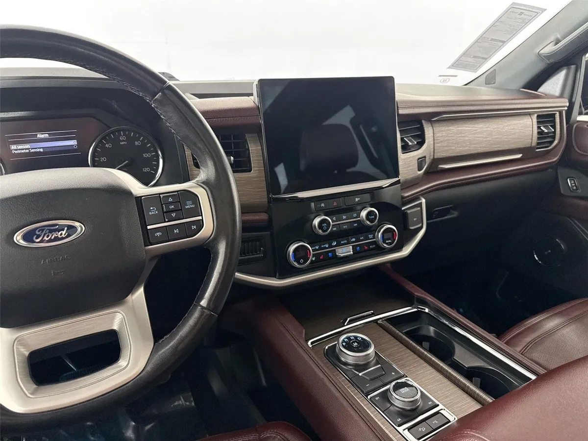 2024 Ford Expedition Max Limited thumbnail 33