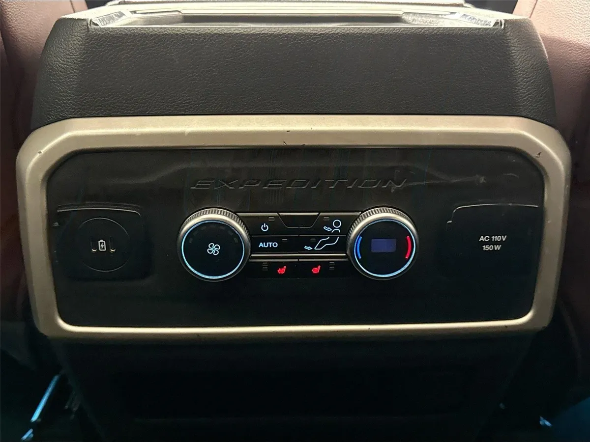 2024 Ford Expedition Max Limited thumbnail 35