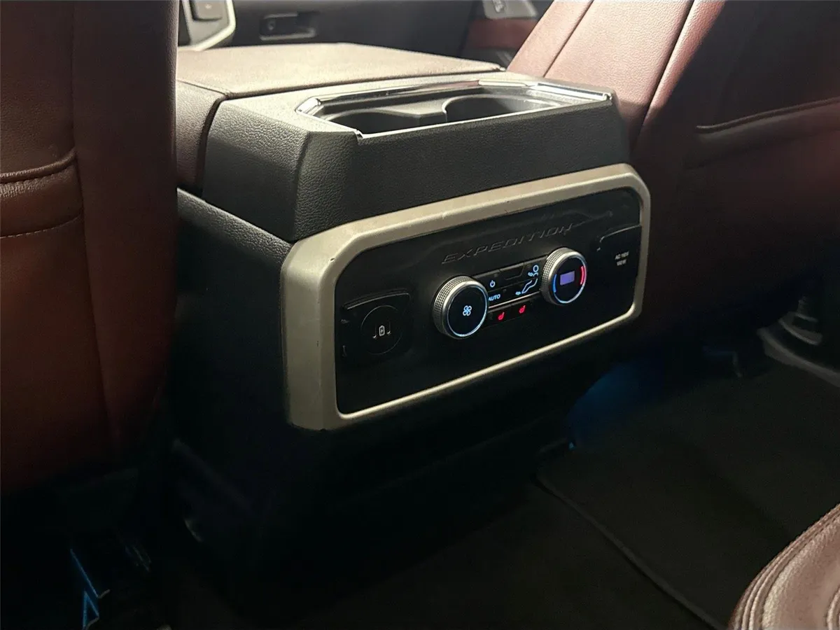 2024 Ford Expedition Max Limited thumbnail 36