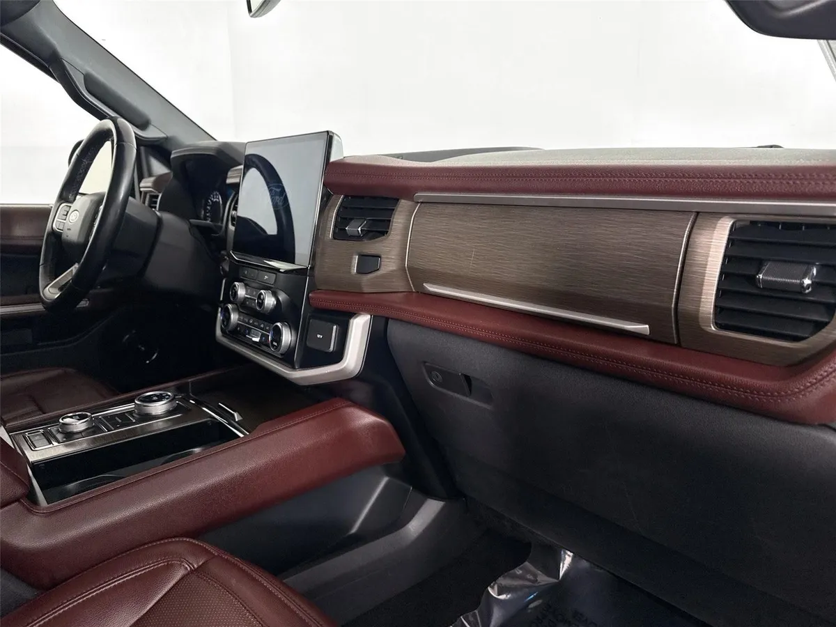 2024 Ford Expedition Max Limited thumbnail 43
