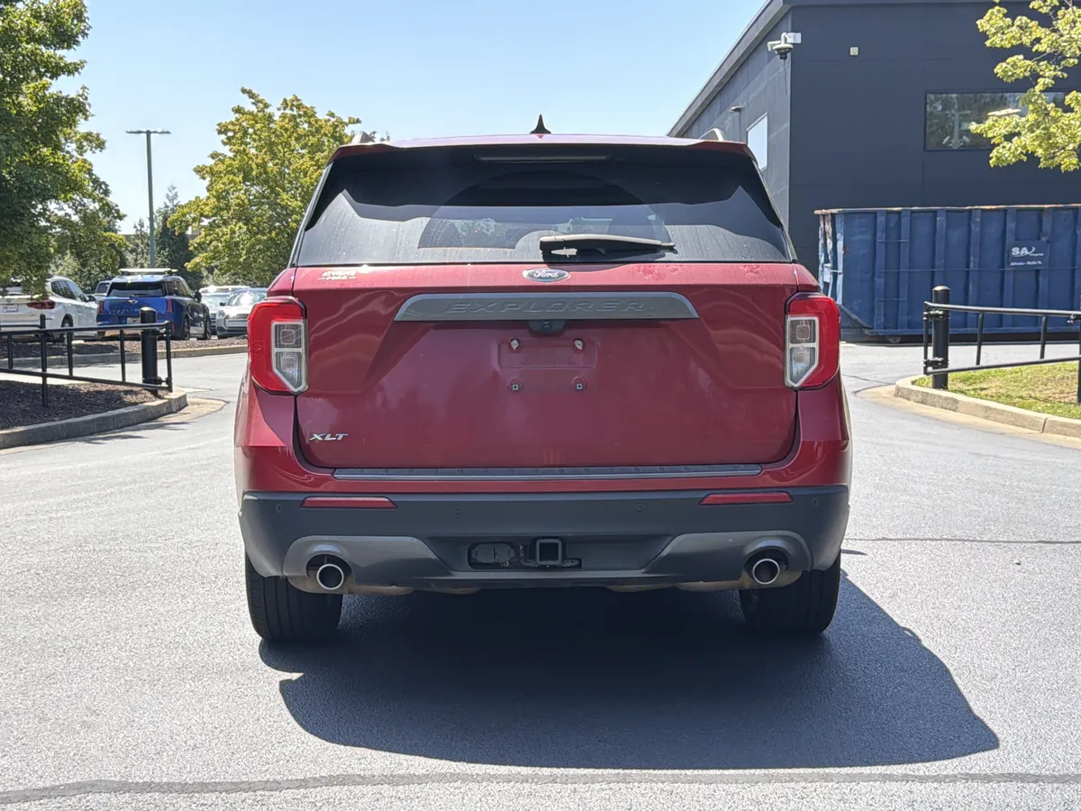 2024 Ford Explorer XLT thumbnail 16