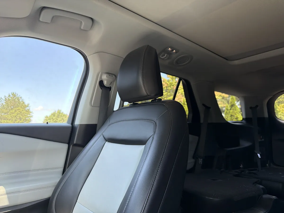 2024 Ford Explorer XLT thumbnail 20