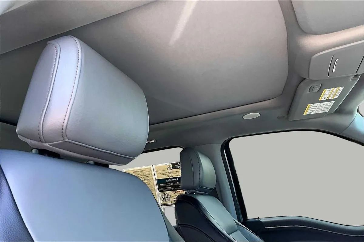 2024 Ford F-150 LARIAT thumbnail 14