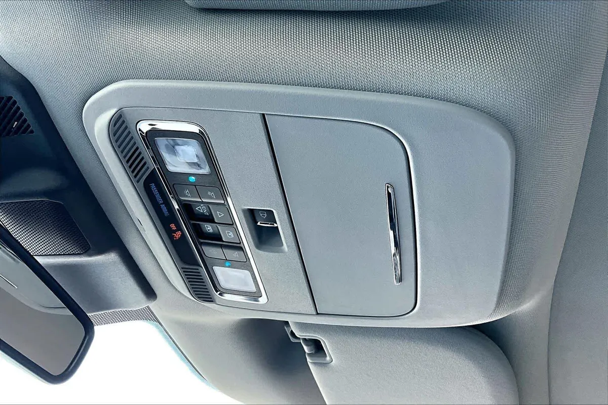 2024 Ford F-150 LARIAT thumbnail 32
