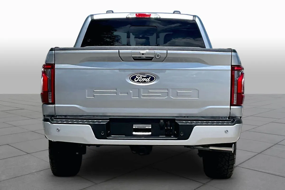2024 Ford F-150 LARIAT thumbnail 5