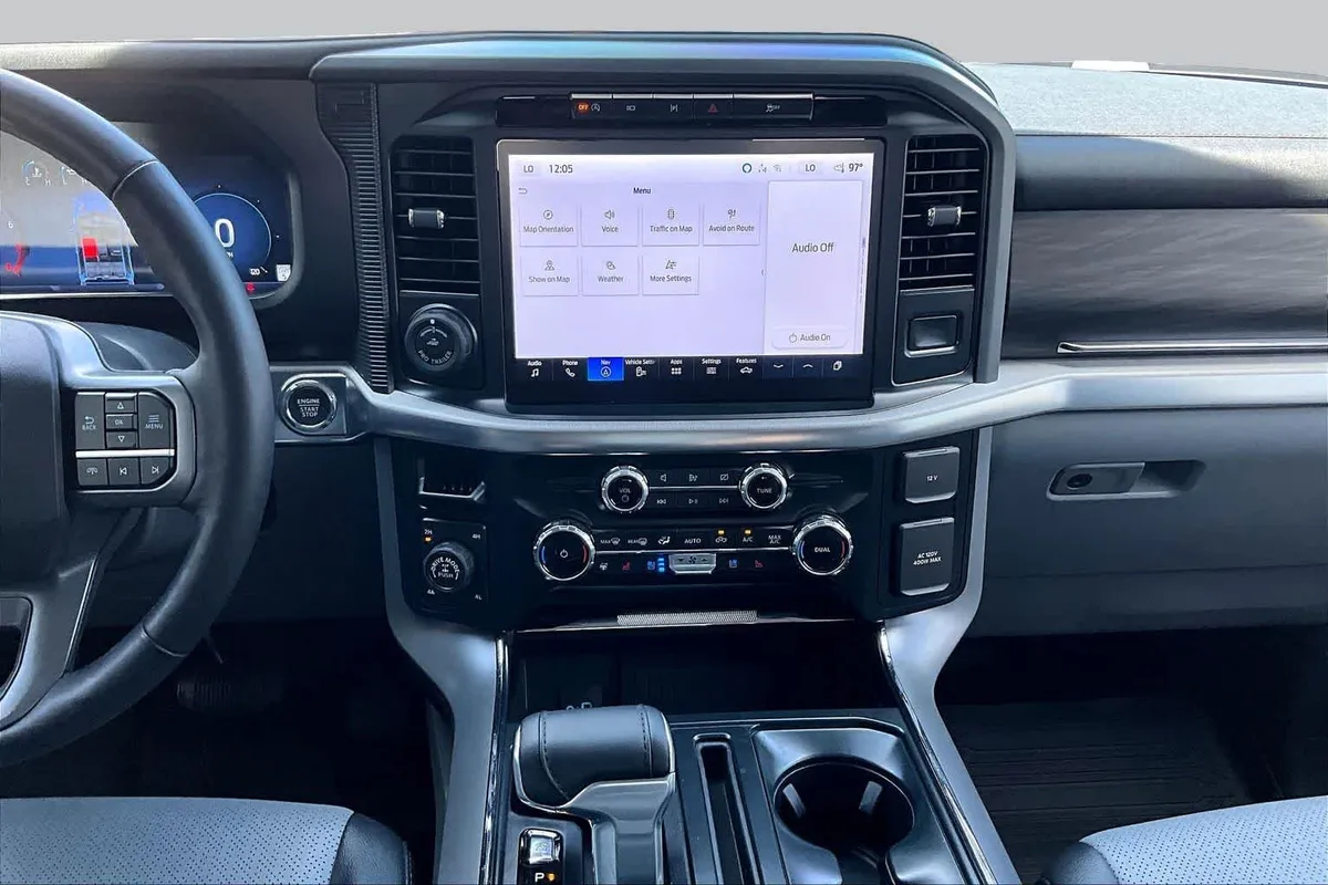 2024 Ford F-150 LARIAT thumbnail 7