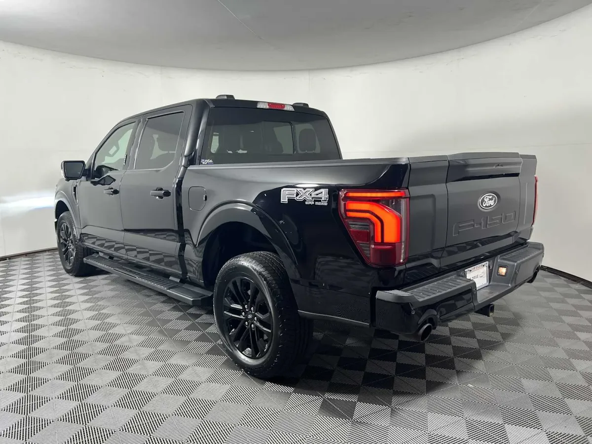 2024 Ford F-150 LARIAT thumbnail 10