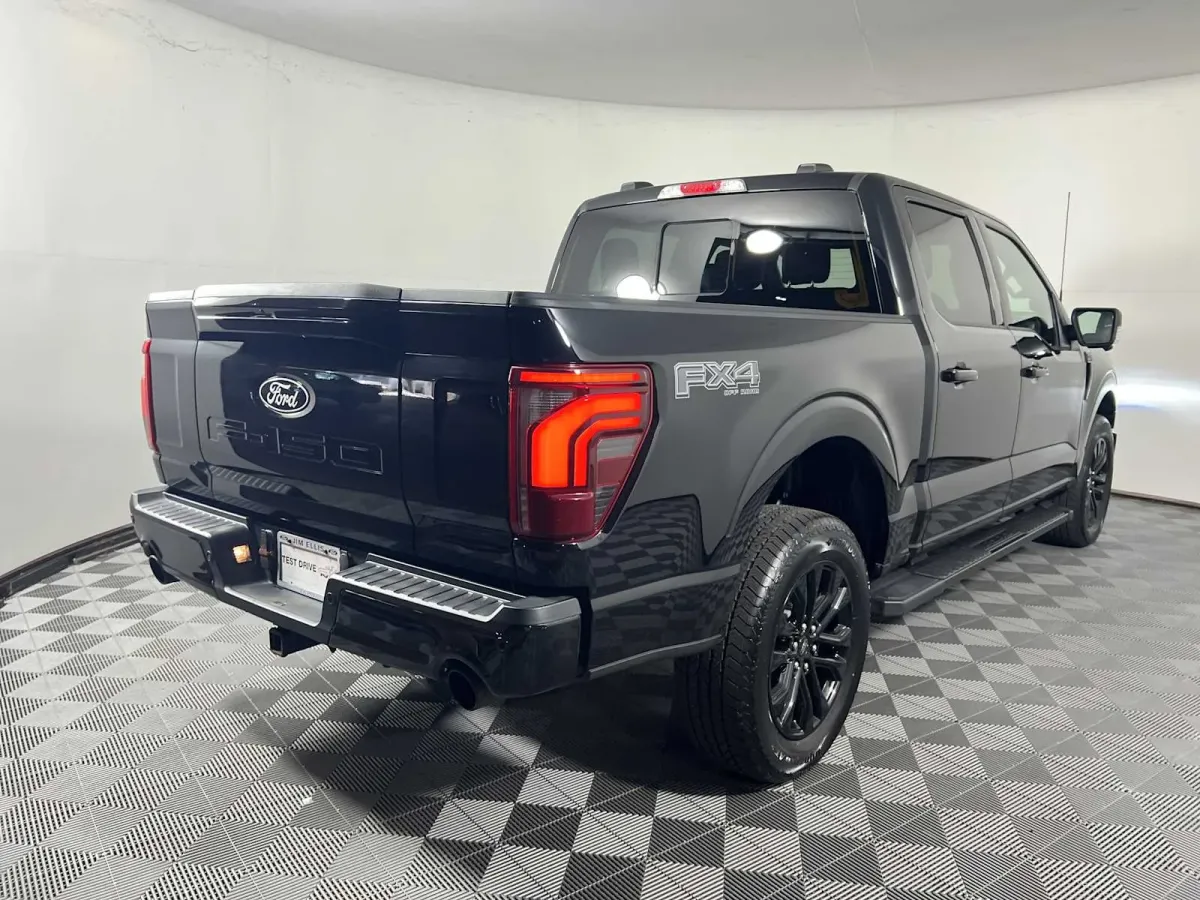 2024 Ford F-150 LARIAT thumbnail 12
