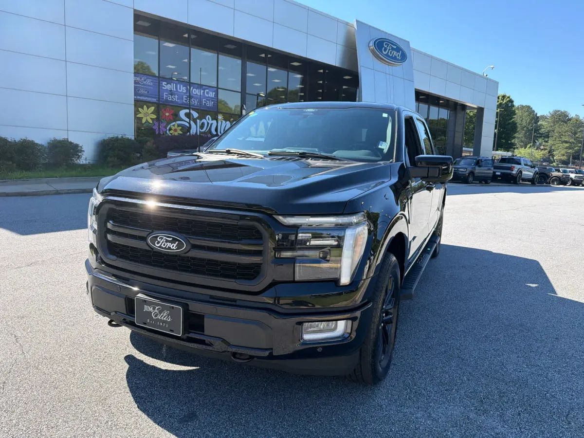 2024 Ford F-150 LARIAT thumbnail 2