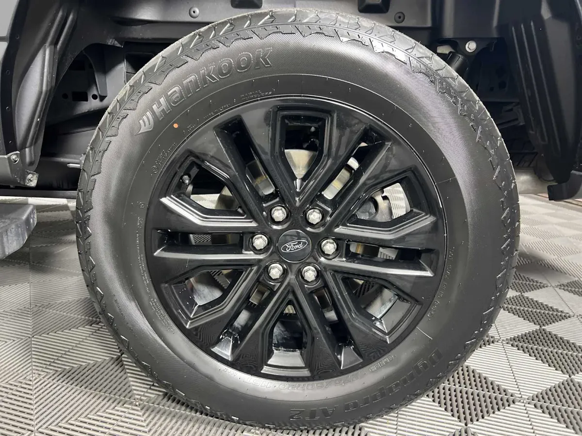 2024 Ford F-150 LARIAT thumbnail 27