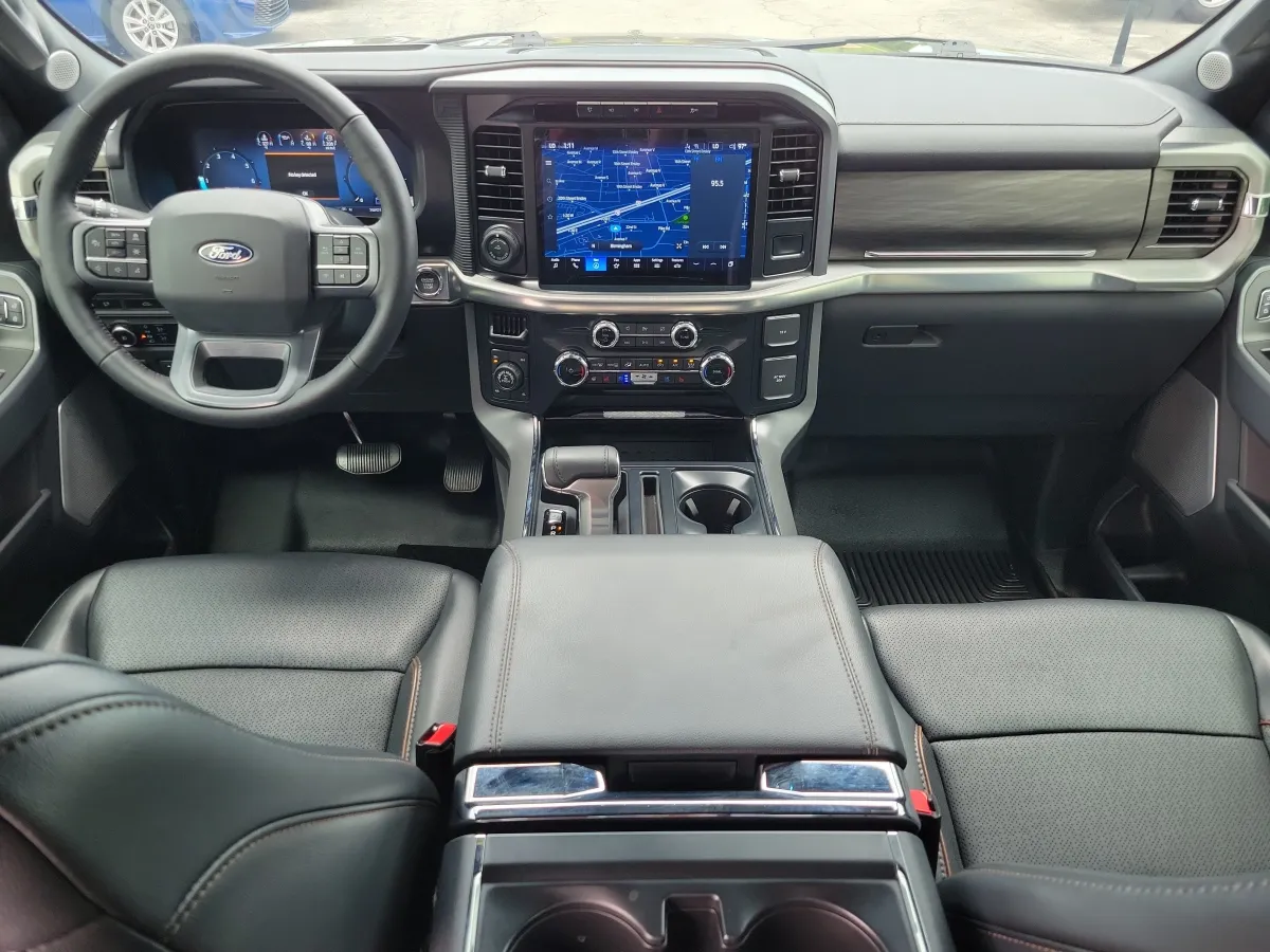2024 Ford F-150 LARIAT thumbnail 12
