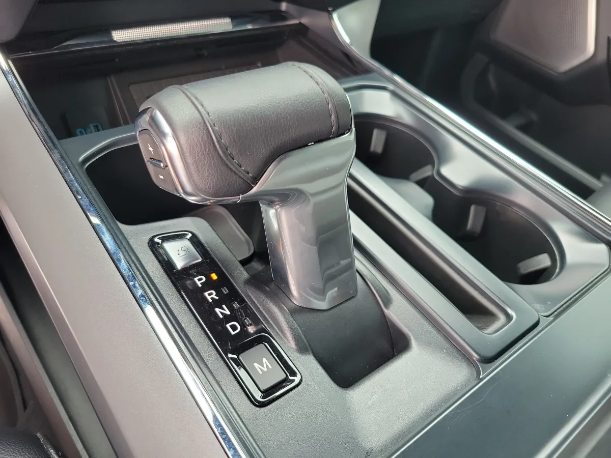 2024 Ford F-150 LARIAT thumbnail 13