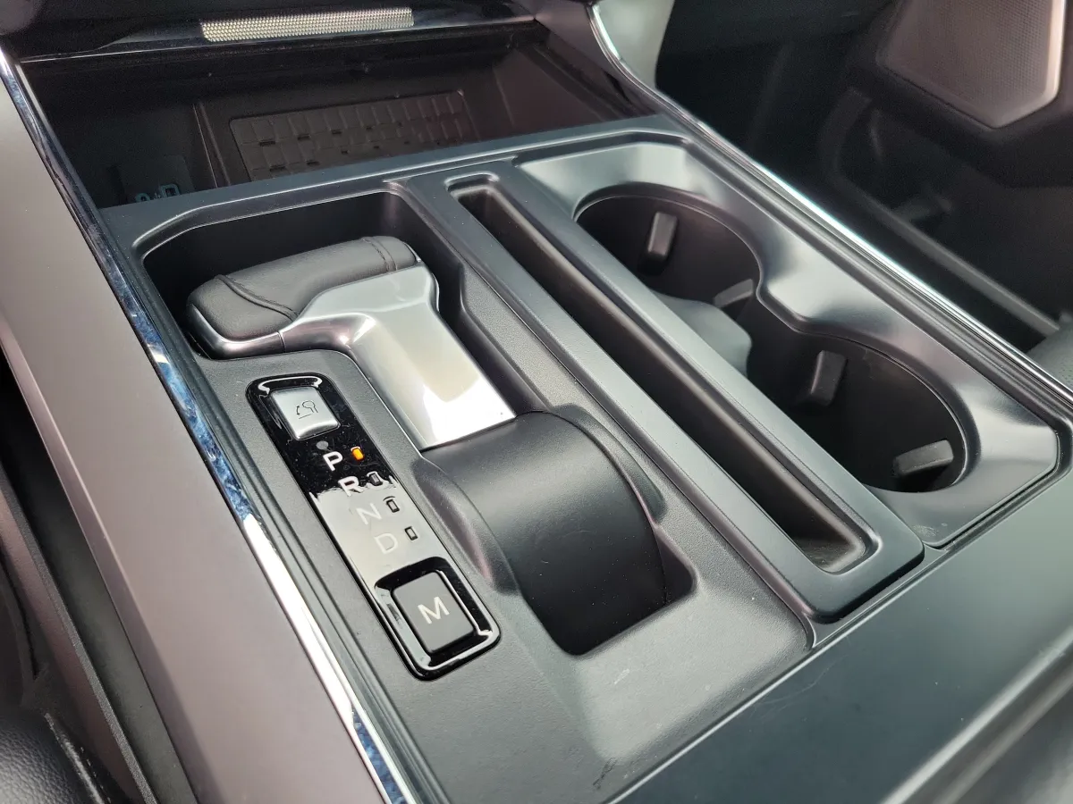 2024 Ford F-150 LARIAT thumbnail 14