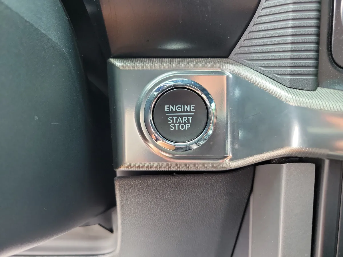2024 Ford F-150 LARIAT thumbnail 18