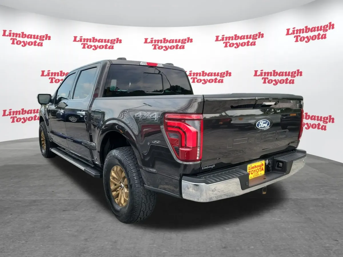2024 Ford F-150 LARIAT thumbnail 32