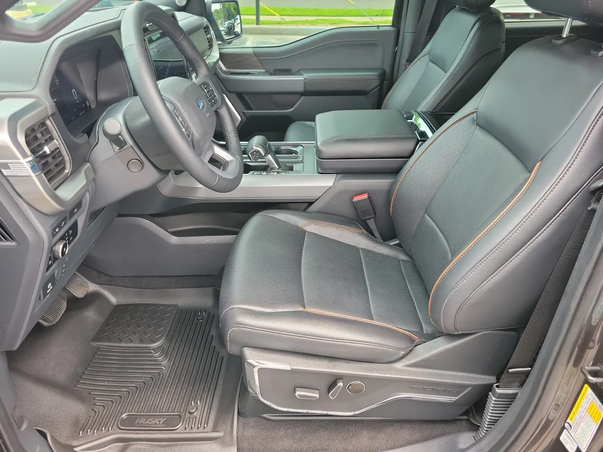 2024 Ford F-150 LARIAT thumbnail 5