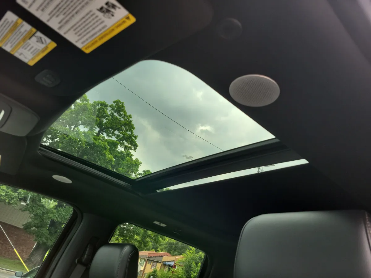 2024 Ford F-150 LARIAT thumbnail 9