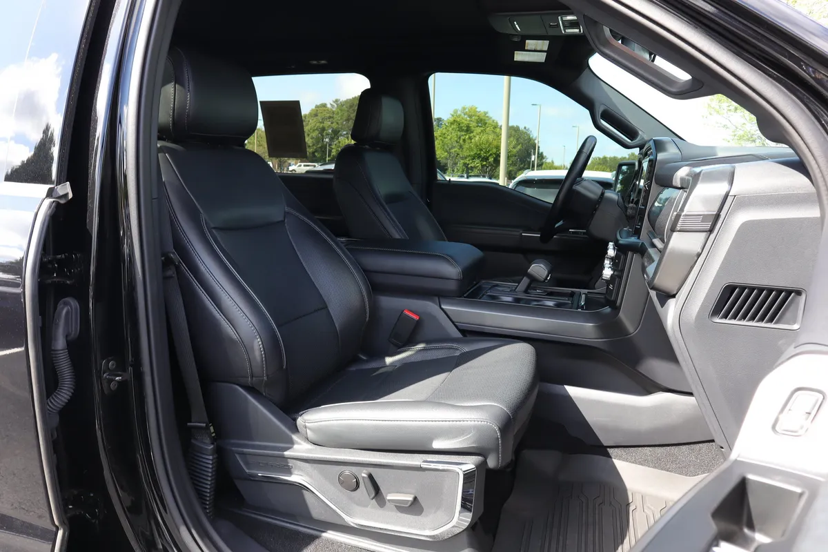 2024 Ford F-150 LARIAT thumbnail 28