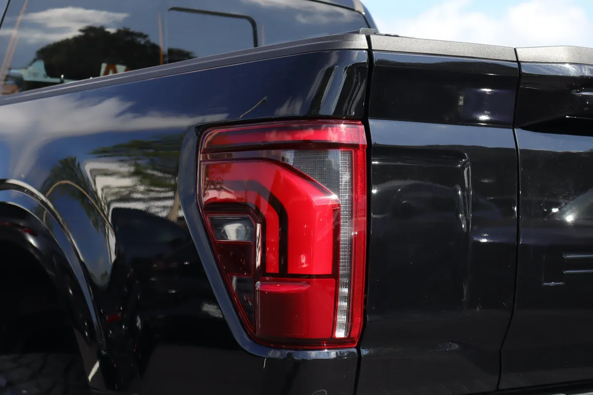 2024 Ford F-150 LARIAT thumbnail 33