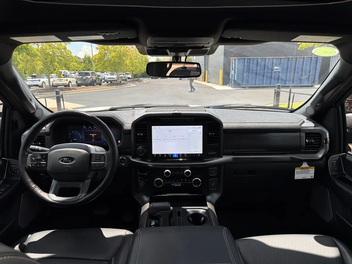 2024 Ford F-150 LARIAT thumbnail 22