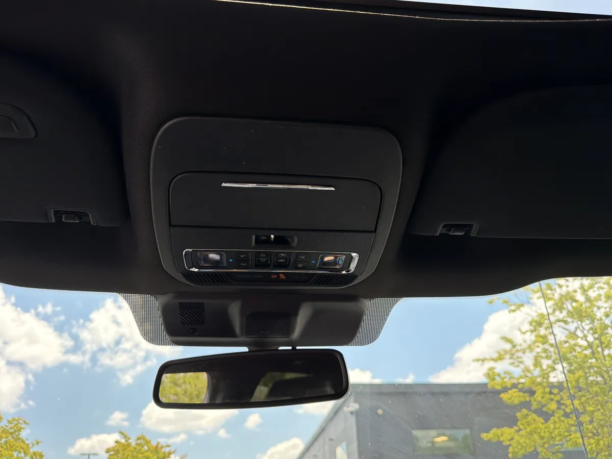 2024 Ford F-150 LARIAT thumbnail 25