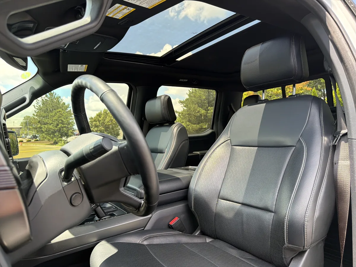 2024 Ford F-150 LARIAT thumbnail 6