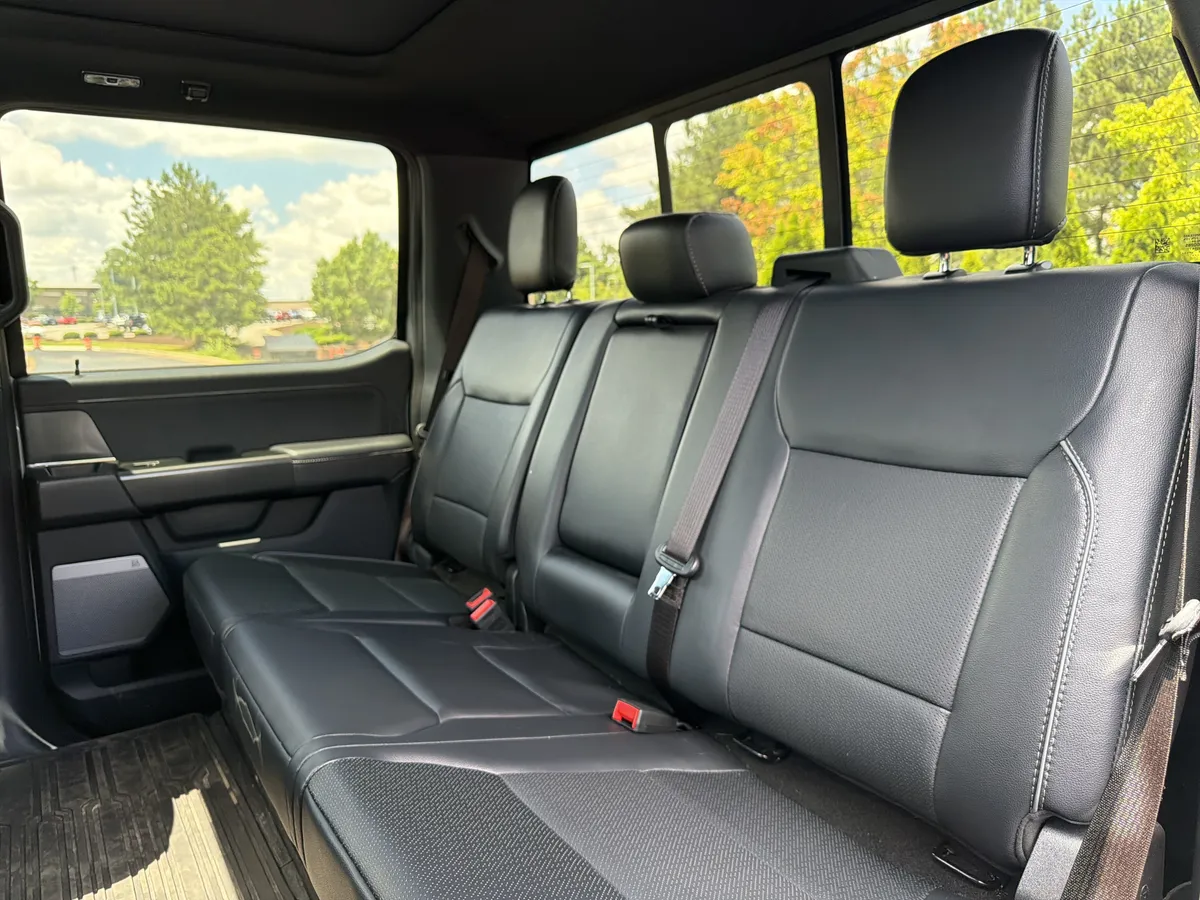 2024 Ford F-150 LARIAT thumbnail 8