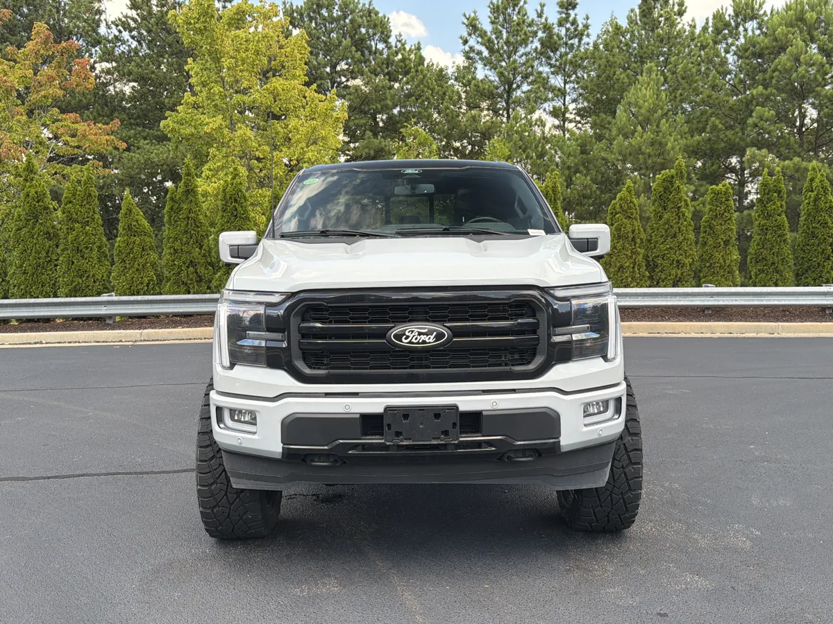 2024 Ford F-150 LARIAT thumbnail 9