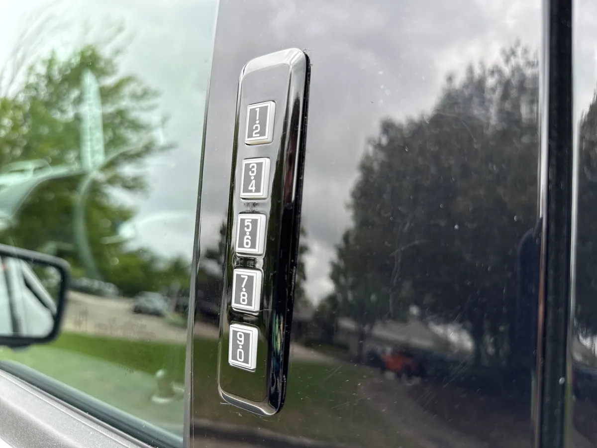 2024 Ford F-150 Platinum thumbnail 24