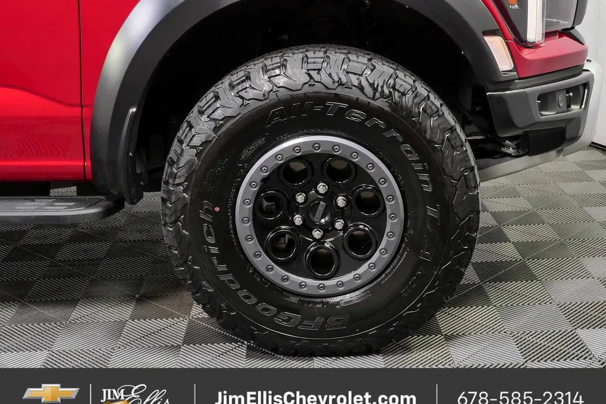 2024 Ford F-150 Raptor thumbnail 38