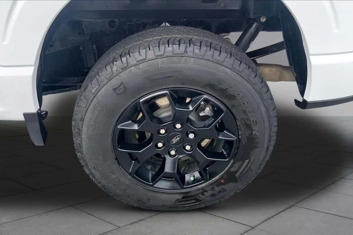 2024 Ford F-150 STX thumbnail 10